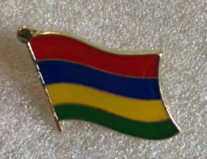 Mauritius Wavy Lapel Pin