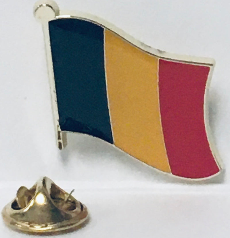 Chad Wavy Lapel Pin