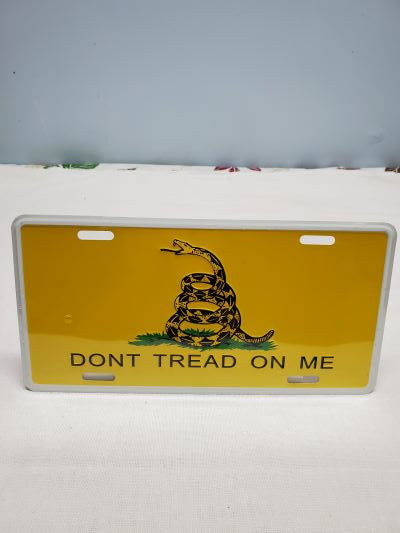 Gadsden Auto Tag Yellow license plate Don't Tread on Me Aluminum Embossed Auto Tags