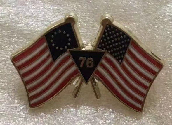 Betsy Ross USA 1776 Lapel Pin